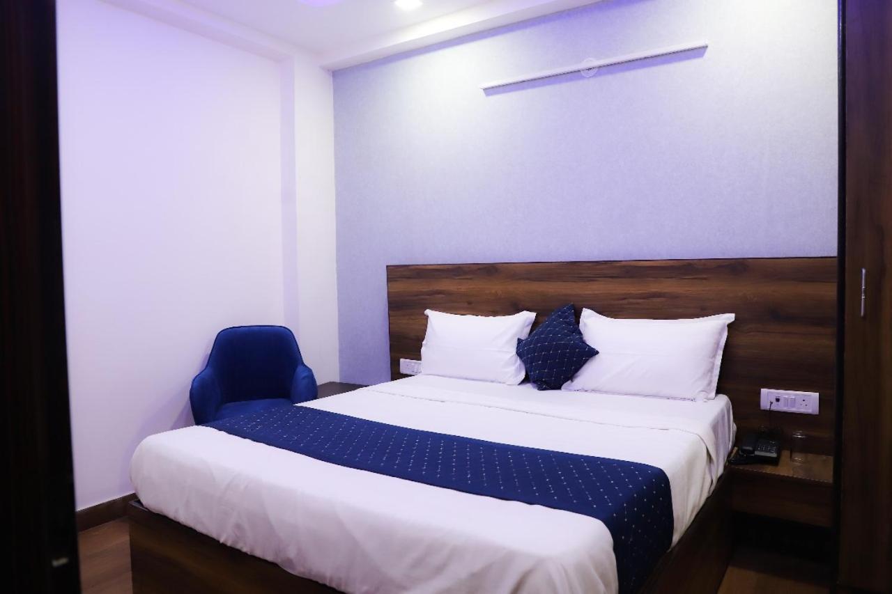Surya International 3* New Delhi