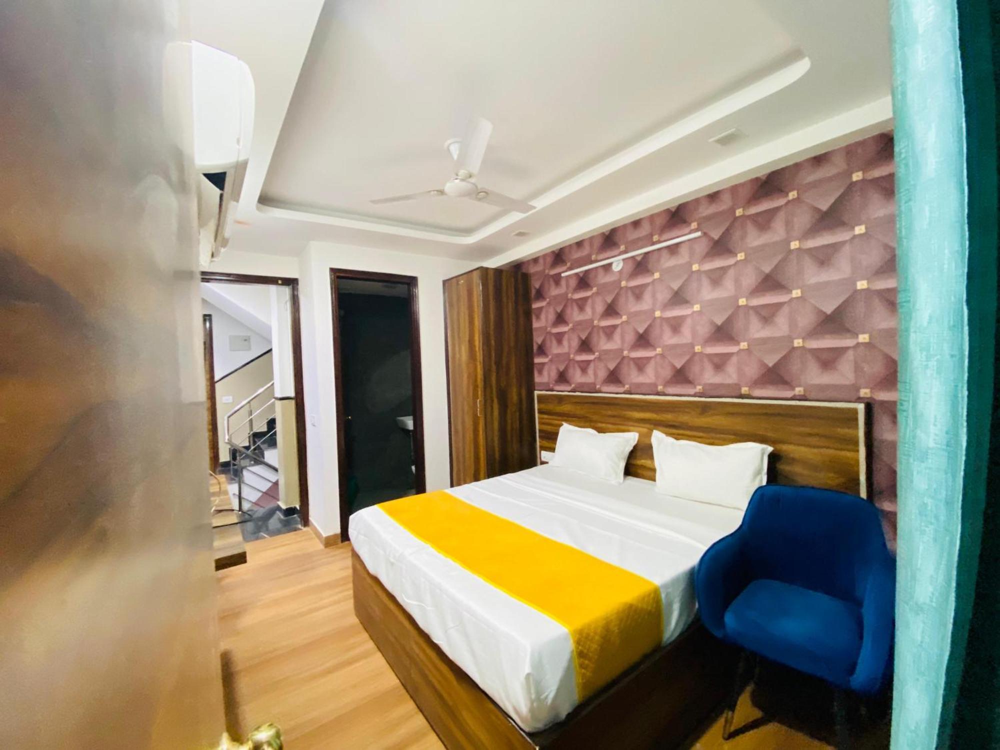 Surya International Bed & Breakfast New Delhi